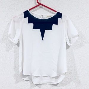 La hearts architectural modern hip top